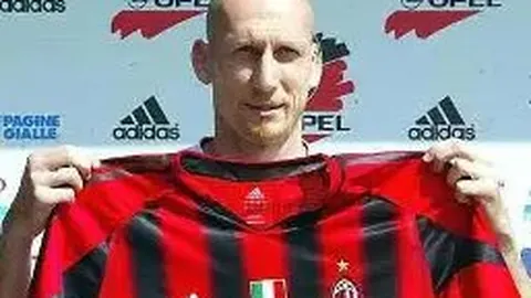 郑钦文再携手大满贯金牌教练 2025年终全球排名达第15位