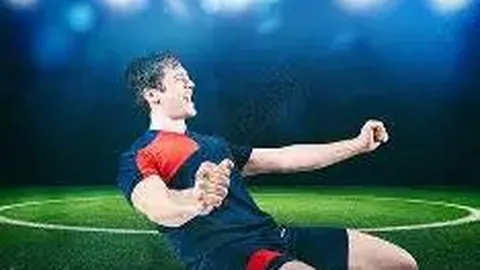 《足坛焦点速递：邵佳一执掌教鞭，中国男足新帅荣耀上任！》