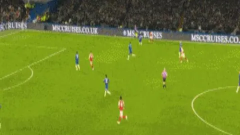 利物浦晋级欧冠8强抽签遇不公，教练球员赛后抨击：分组极度不合理